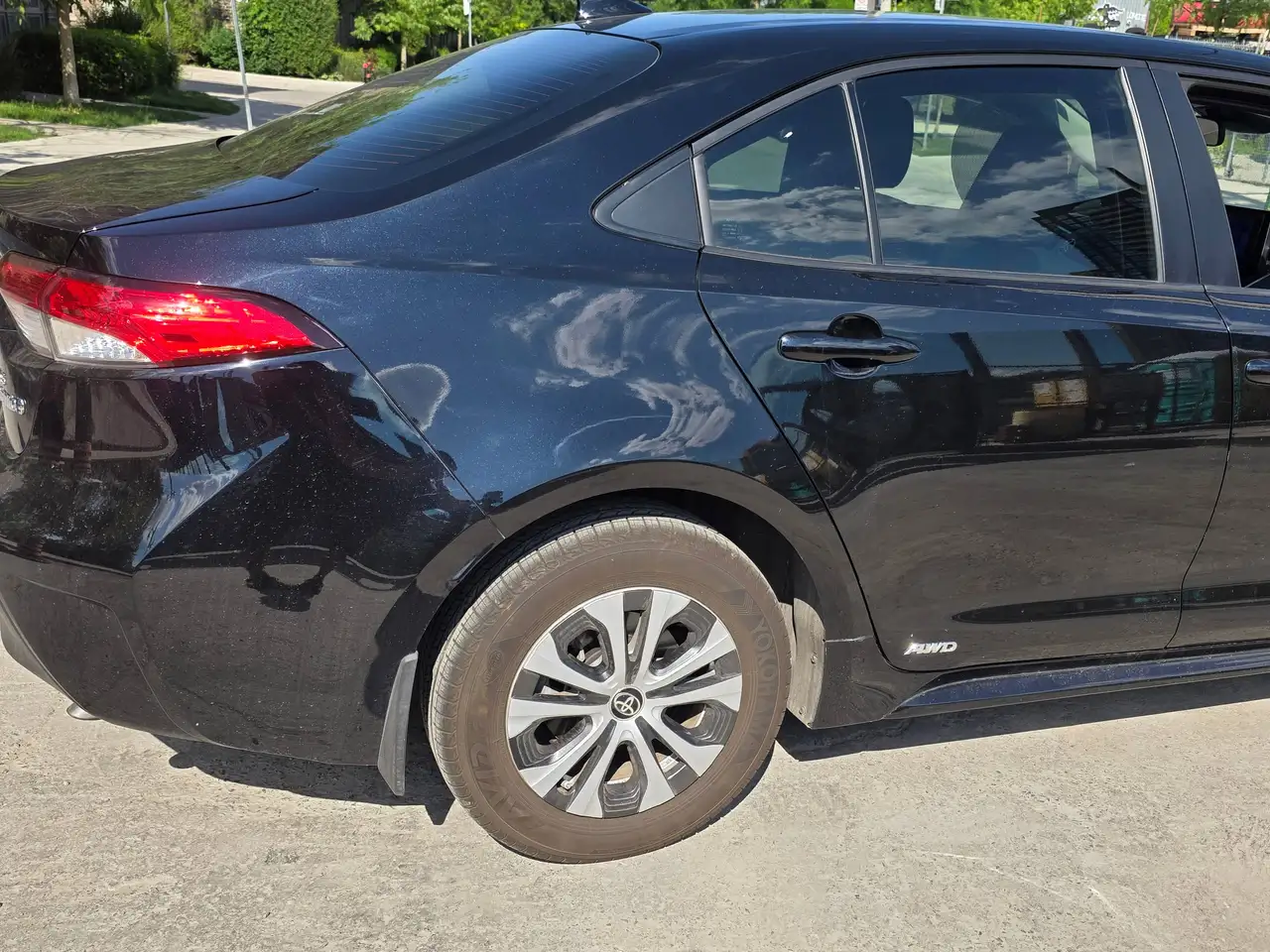 2023 Toyota Corolla SE — photo 1