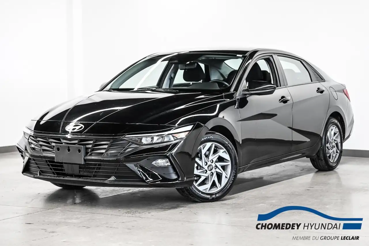 2025 Hyundai ELANTRA Preferred — photo 1