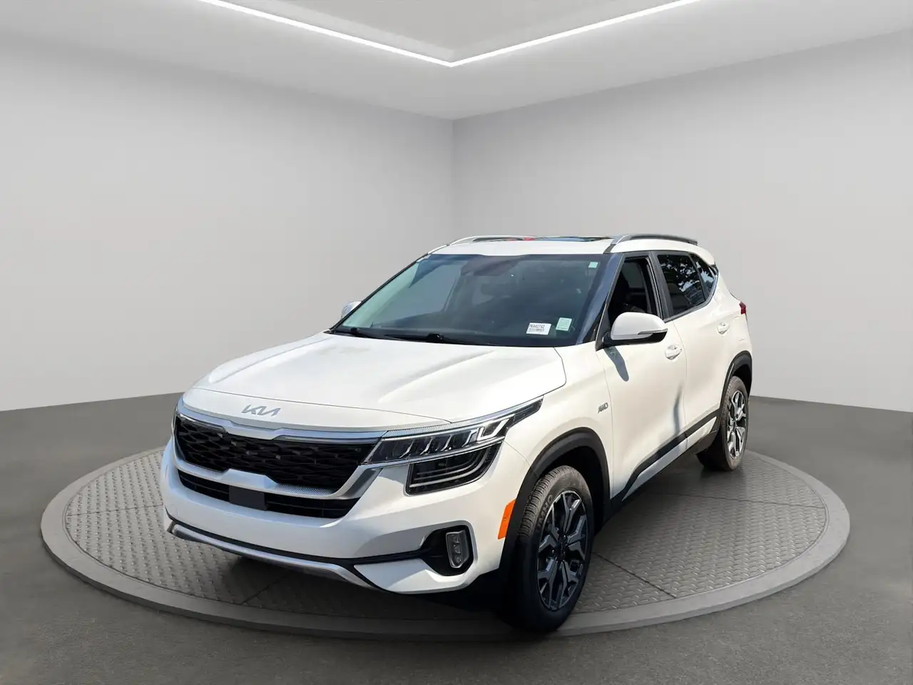 2023 Kia Seltos EX — photo 1