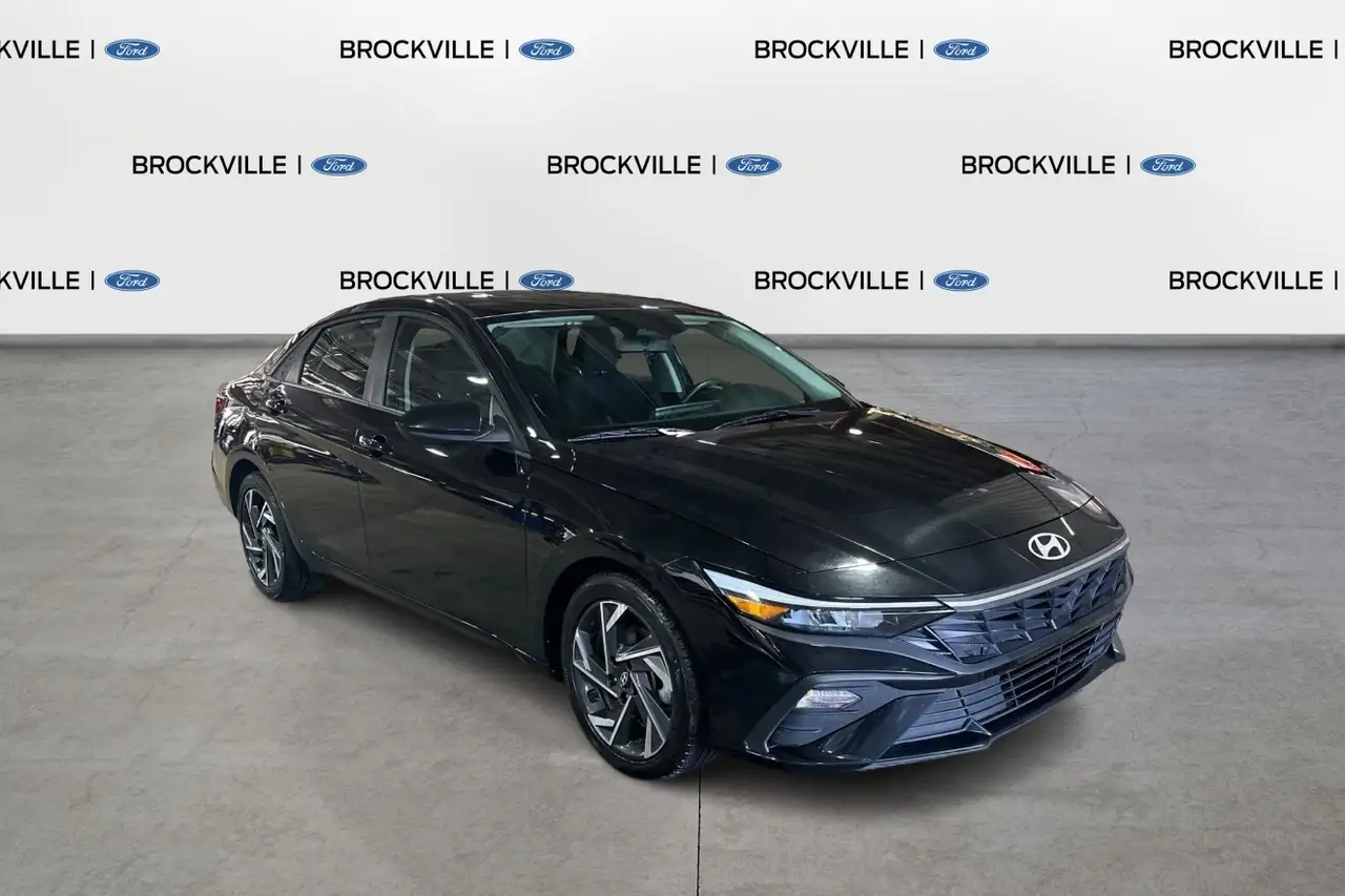 2025 Hyundai ELANTRA Preferred — photo 1