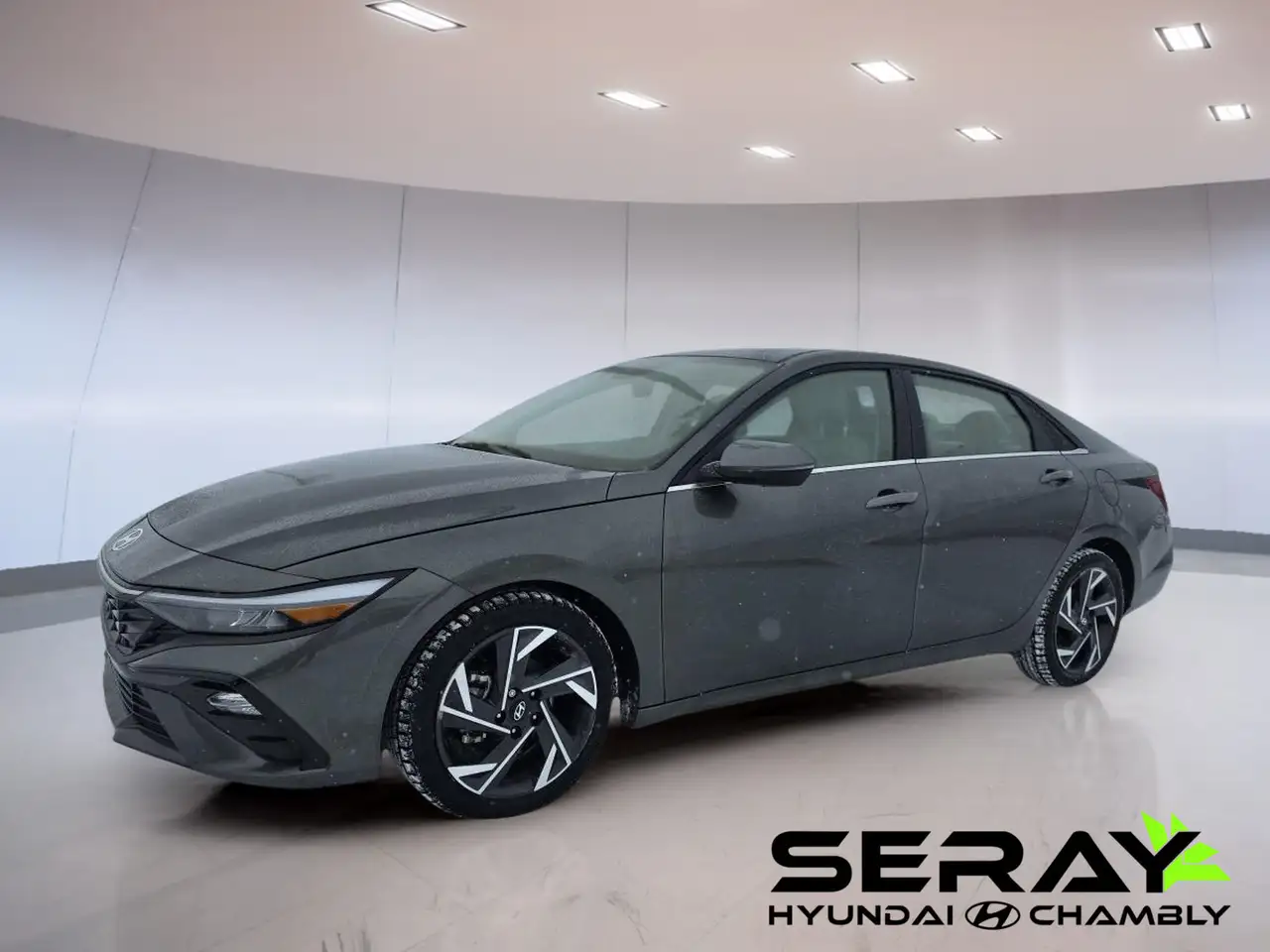 2025 Hyundai ELANTRA Luxury — photo 1