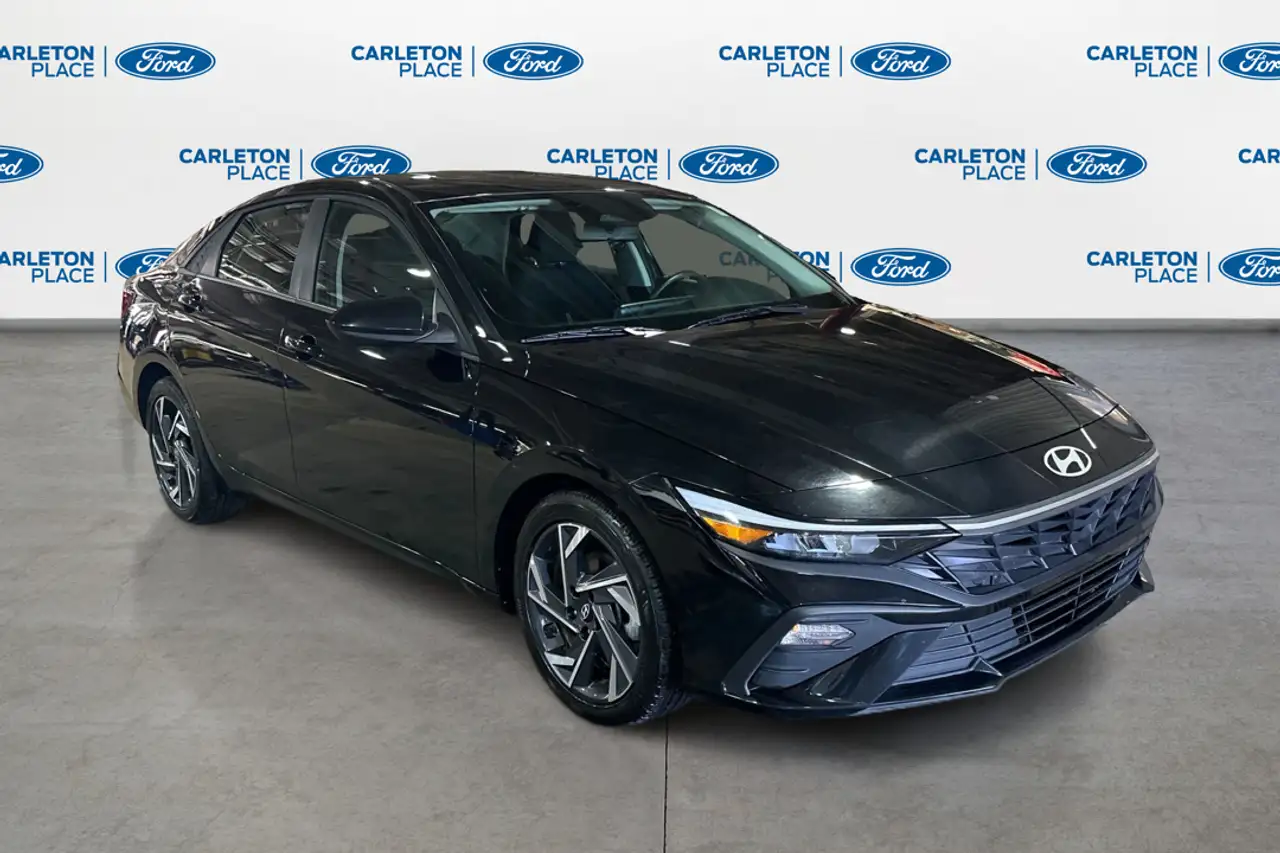2025 Hyundai ELANTRA Preferred — photo 1