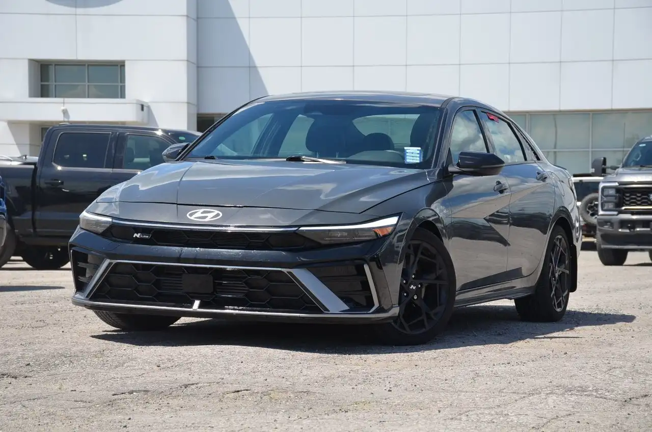 2025 Hyundai ELANTRA Ultimate — photo 1