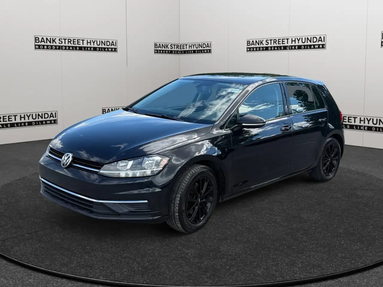 2019 Volkswagen Golf Comfortline 5-door Auto — photo 1