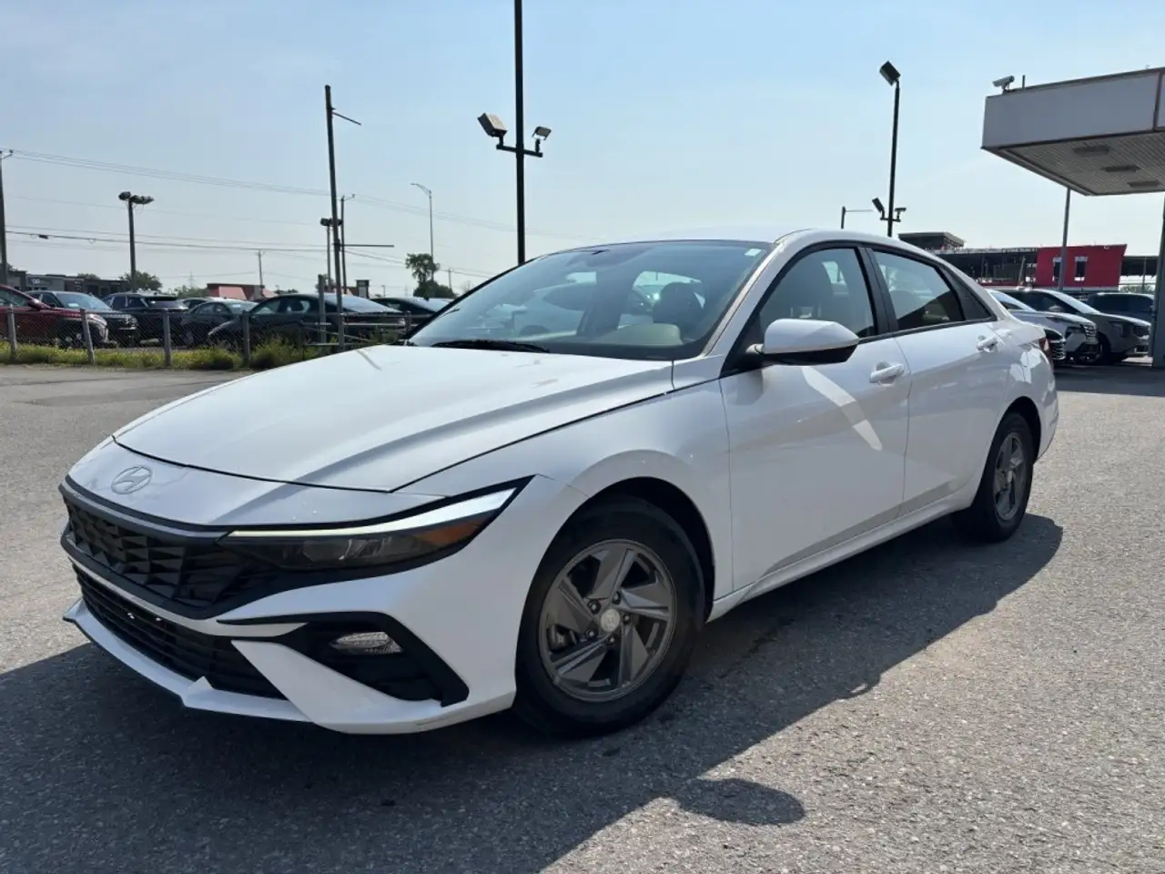 2025 Hyundai ELANTRA Essential — photo 1