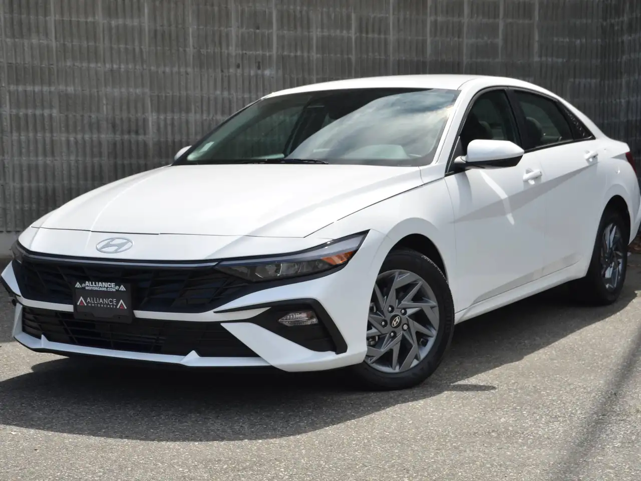 2025 Hyundai ELANTRA Preferred — photo 1
