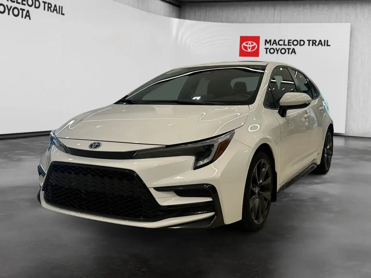 2023 Toyota Corolla Hybrid SE — photo 1