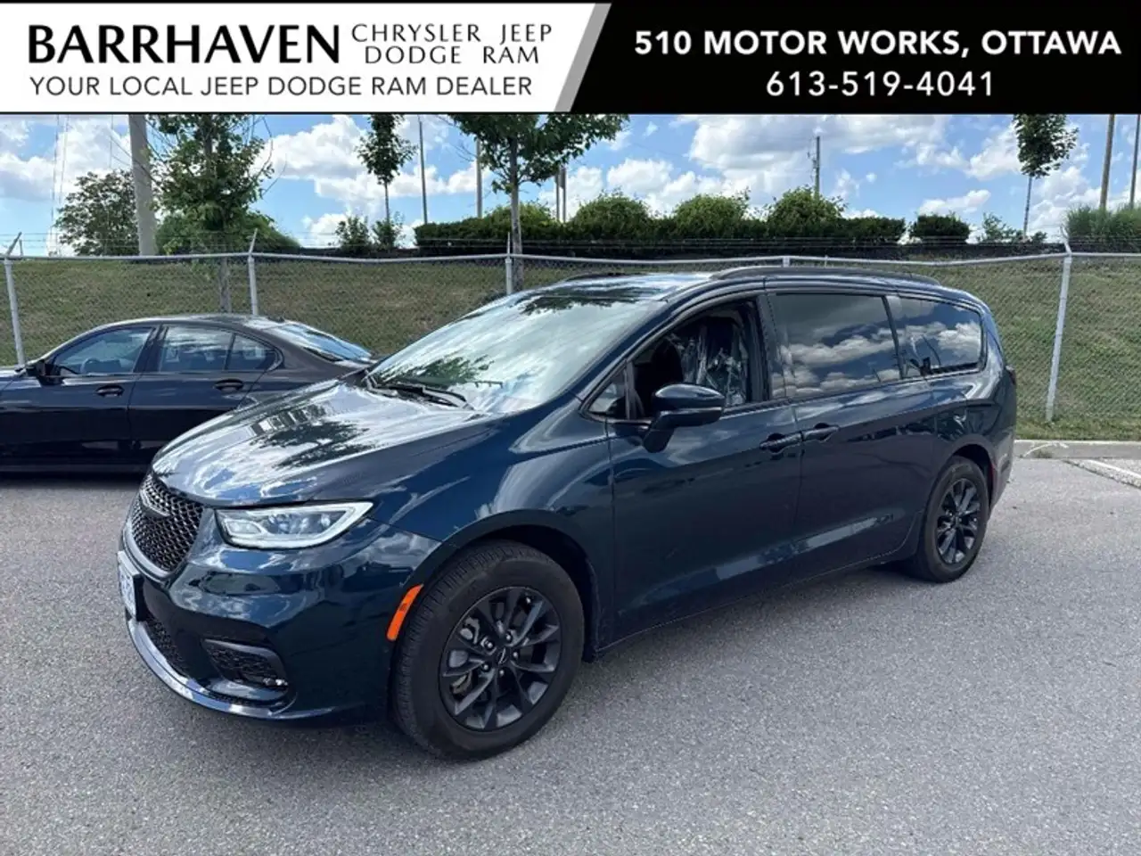 2022 Chrysler Pacifica Touring L AWD — photo 1