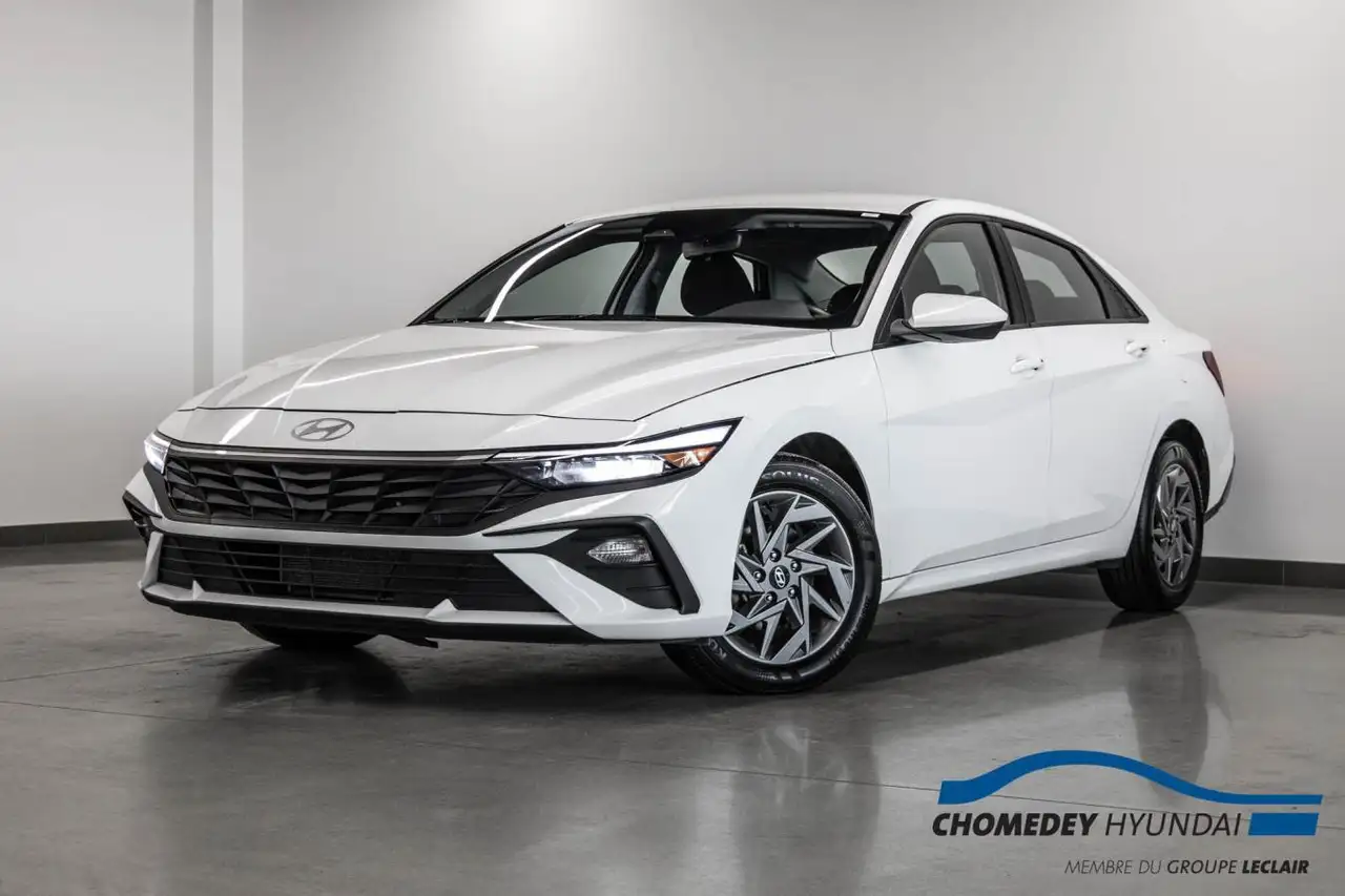 2025 Hyundai ELANTRA Preferred — photo 1