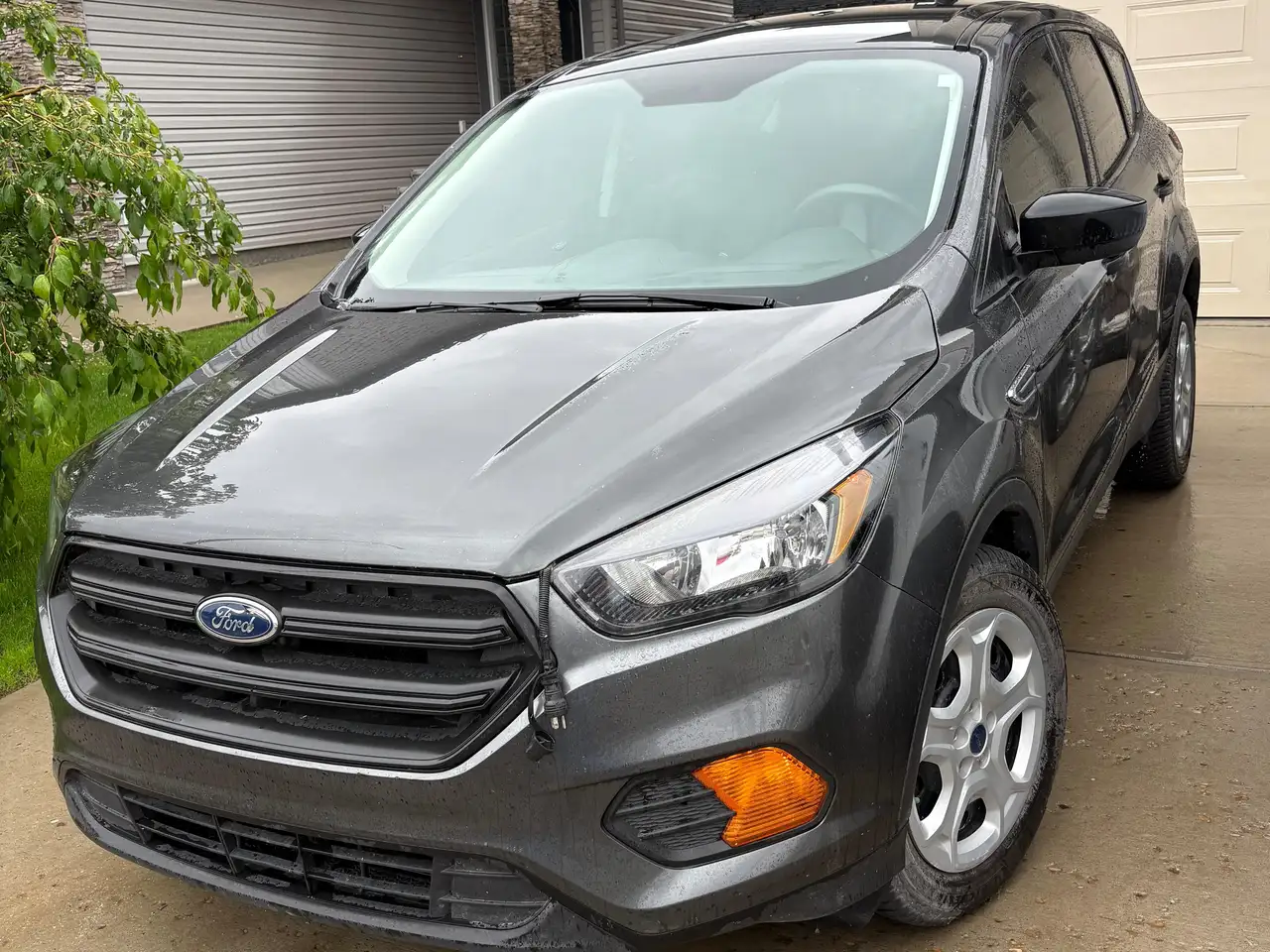 2019 Ford Escape Base — photo 1