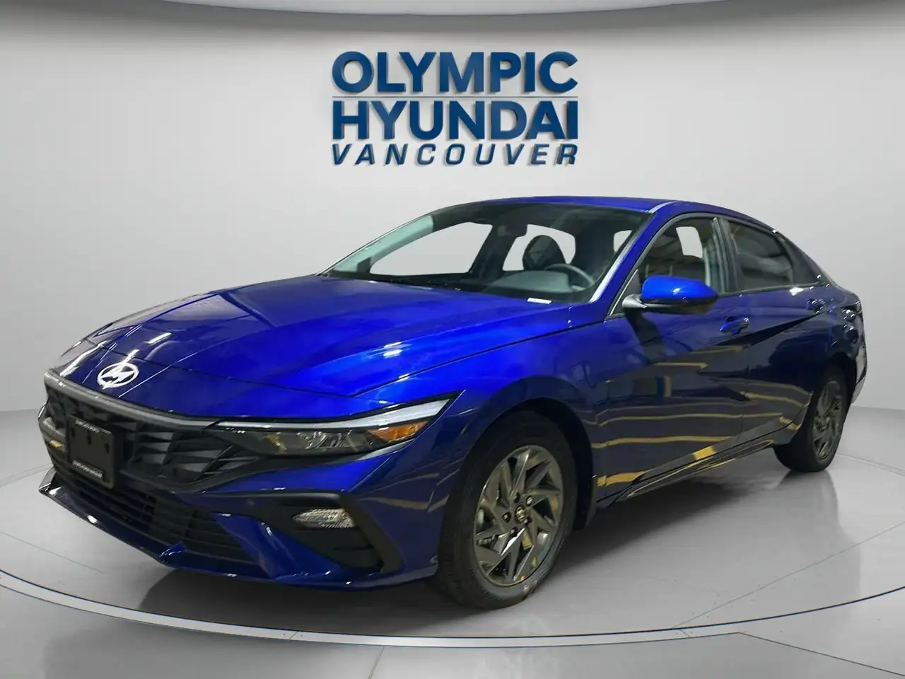 2025 Hyundai ELANTRA Base — photo 1