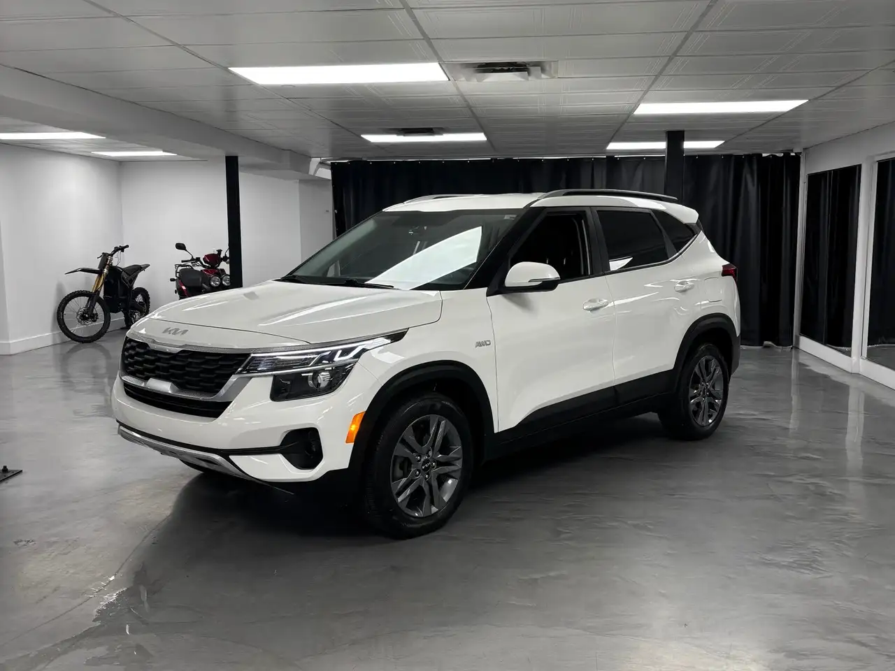 2023 Kia Seltos LX — photo 1