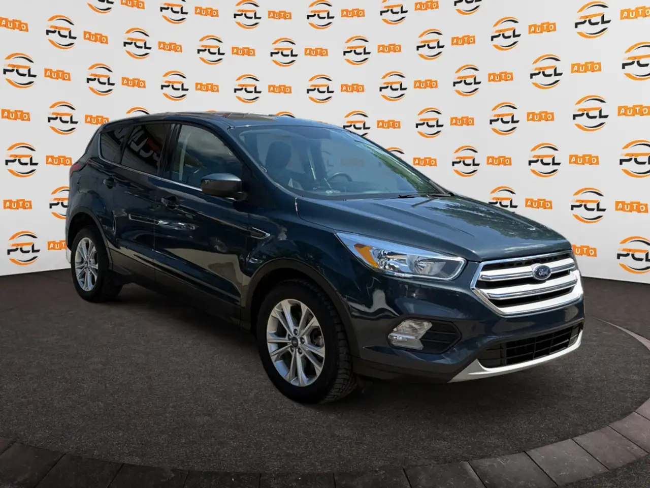 2019 Ford Escape SE — photo 1