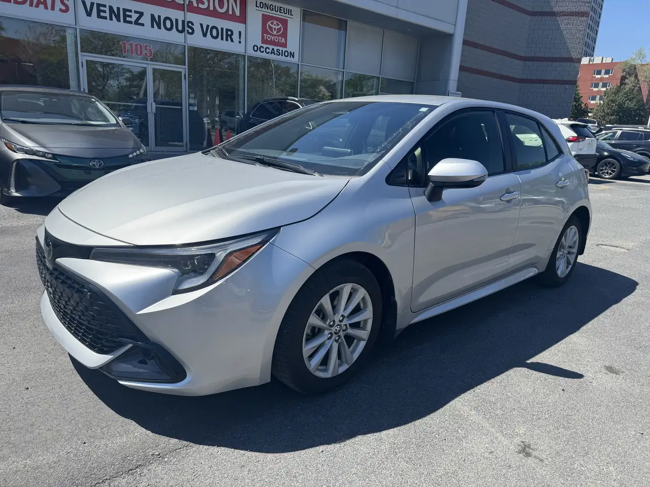2023 Toyota Corolla Base — photo 1