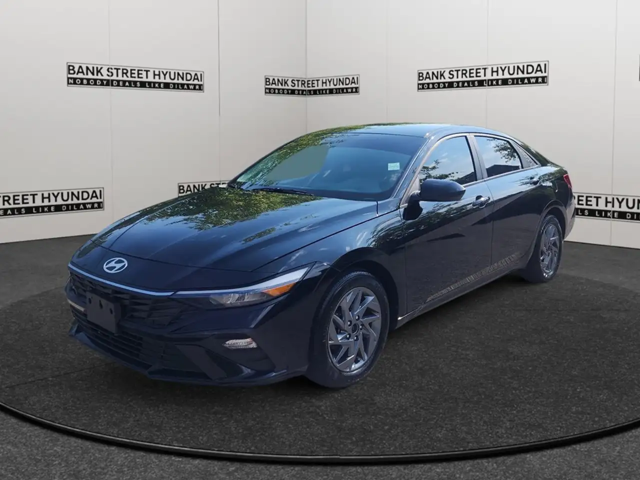2024 Hyundai ELANTRA Preferred IVT — photo 1