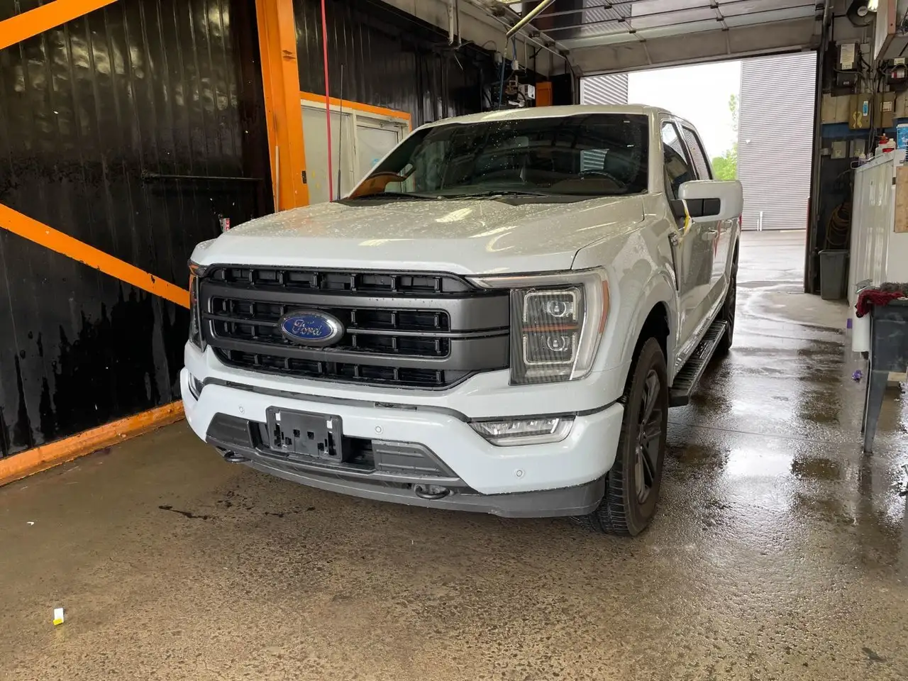 2022 Ford F 150 Lariat — photo 1