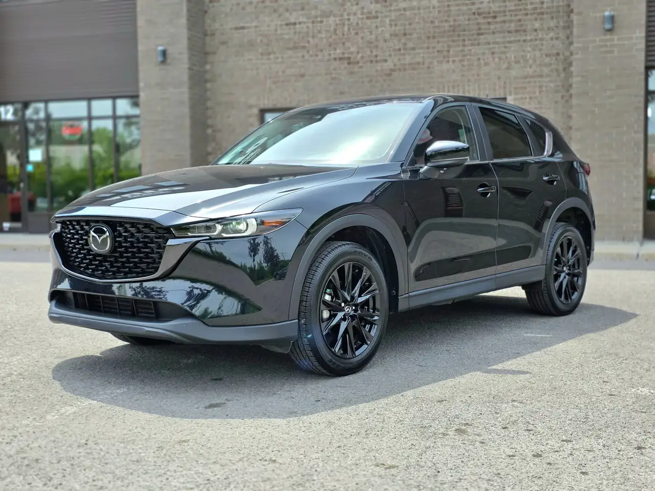 2022 Mazda CX-5 Kuro — photo 1