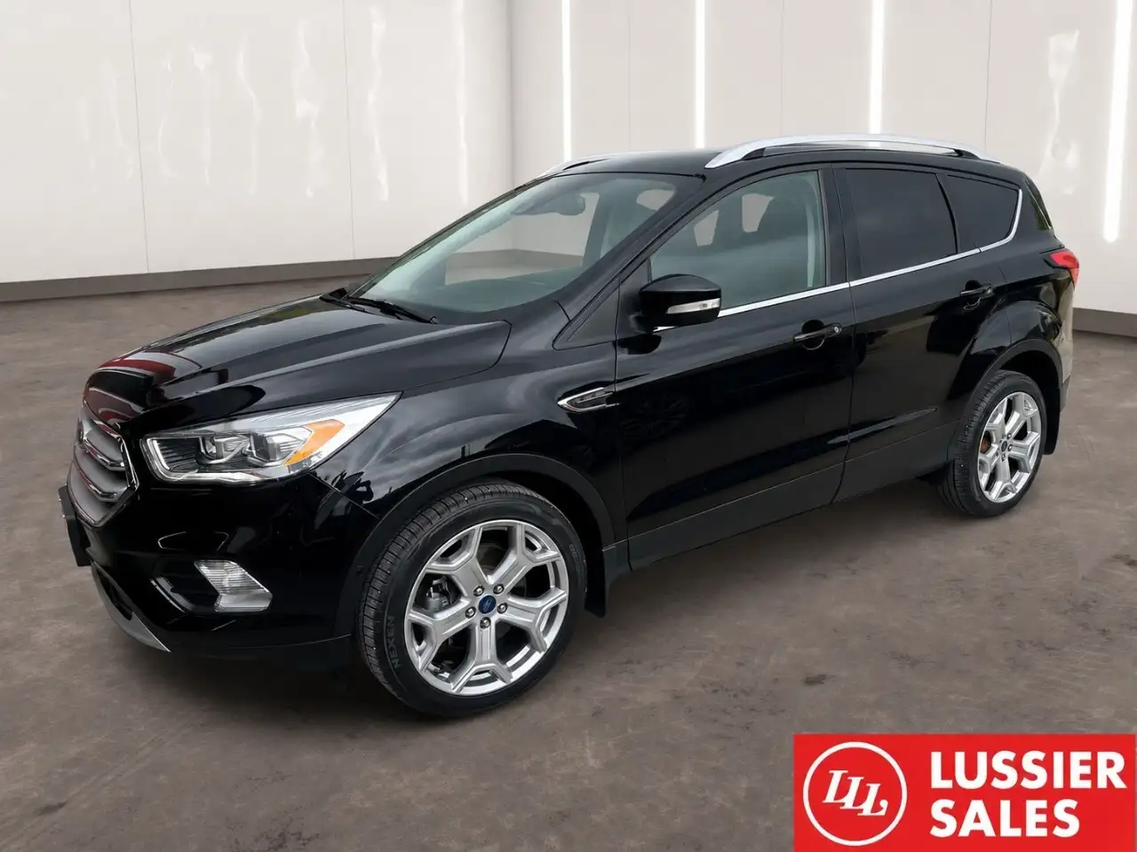 2019 Ford Escape Titanium — photo 1