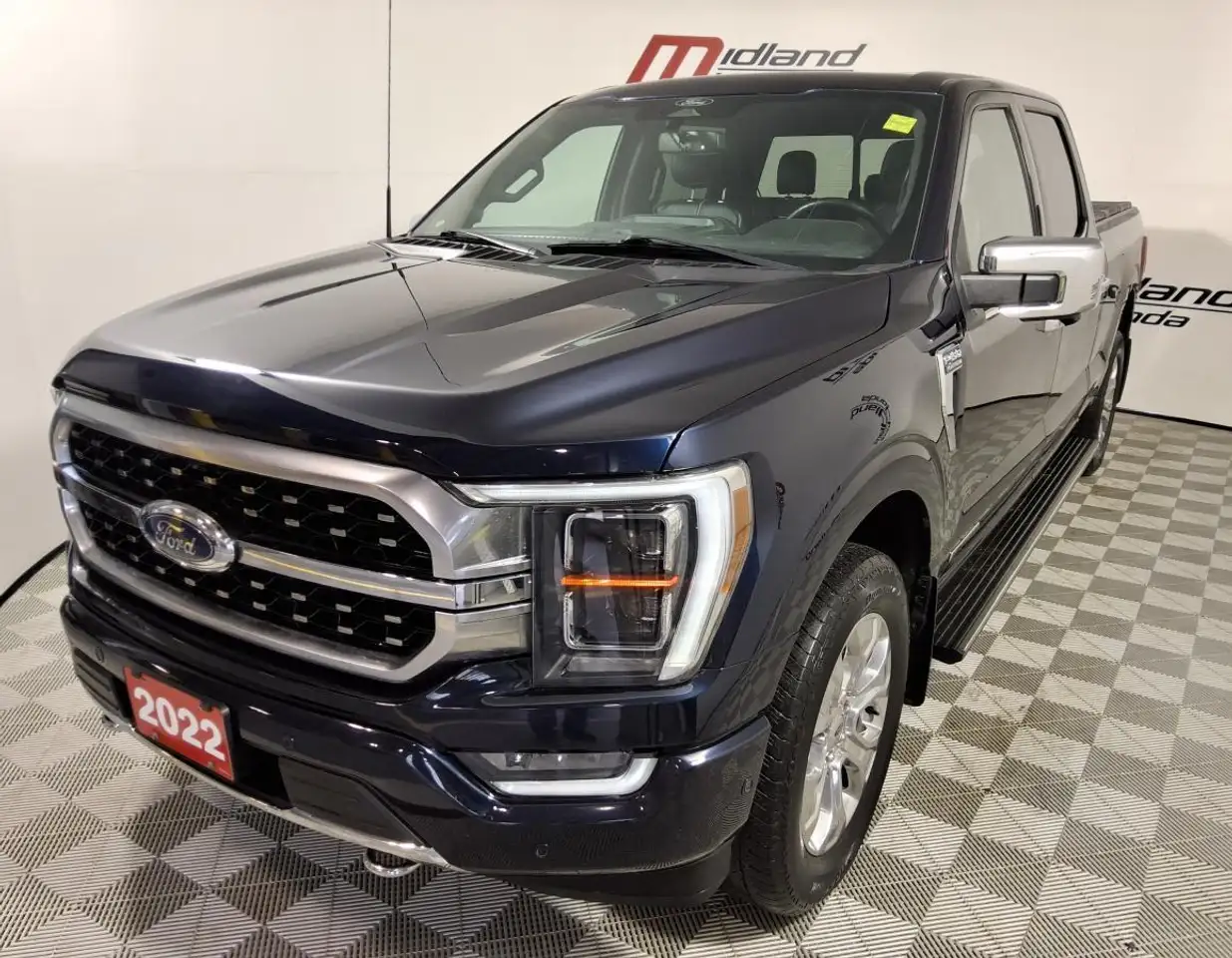 2022 Ford F 150 Platinum — photo 1