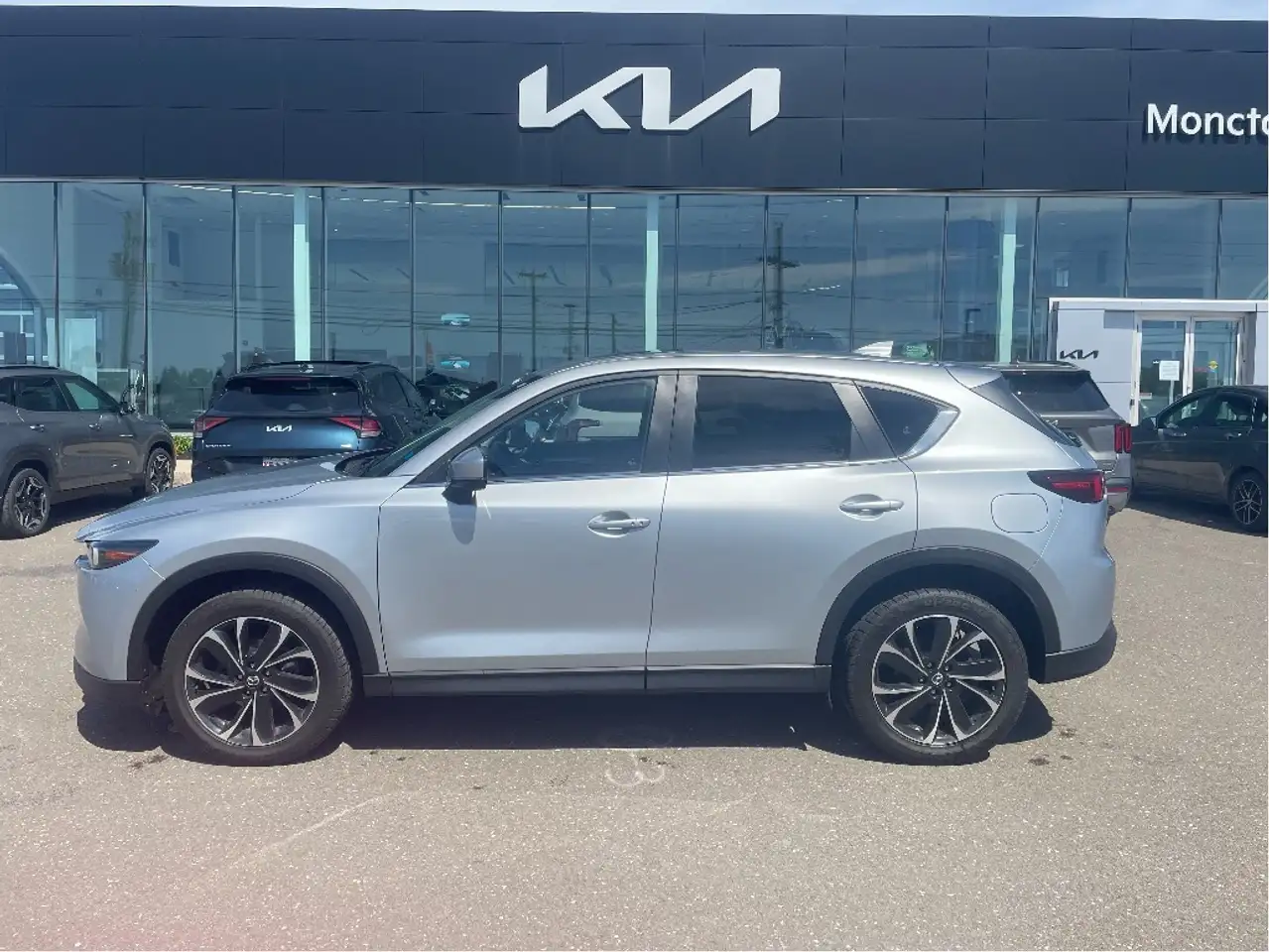 2022 Mazda CX-5 Base — photo 1