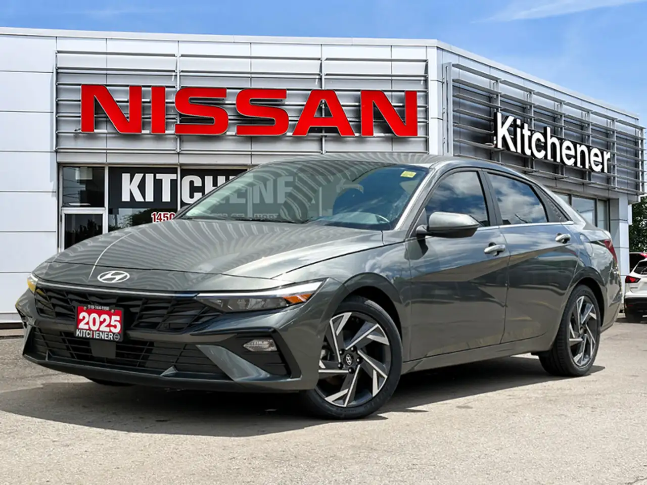 2025 Hyundai ELANTRA Luxury — photo 1