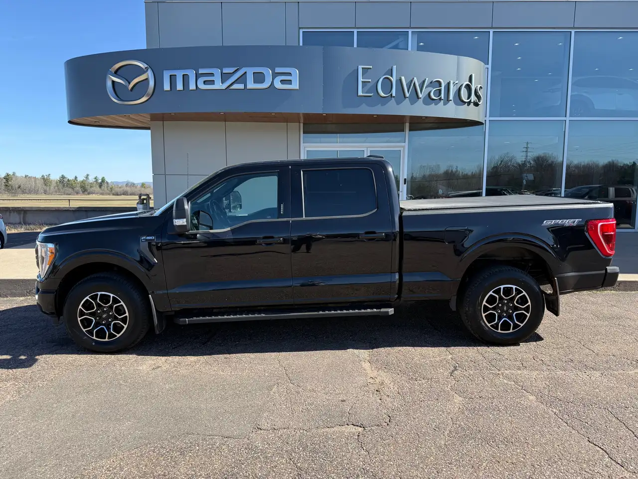 2022 Ford F 150 XLT — photo 1