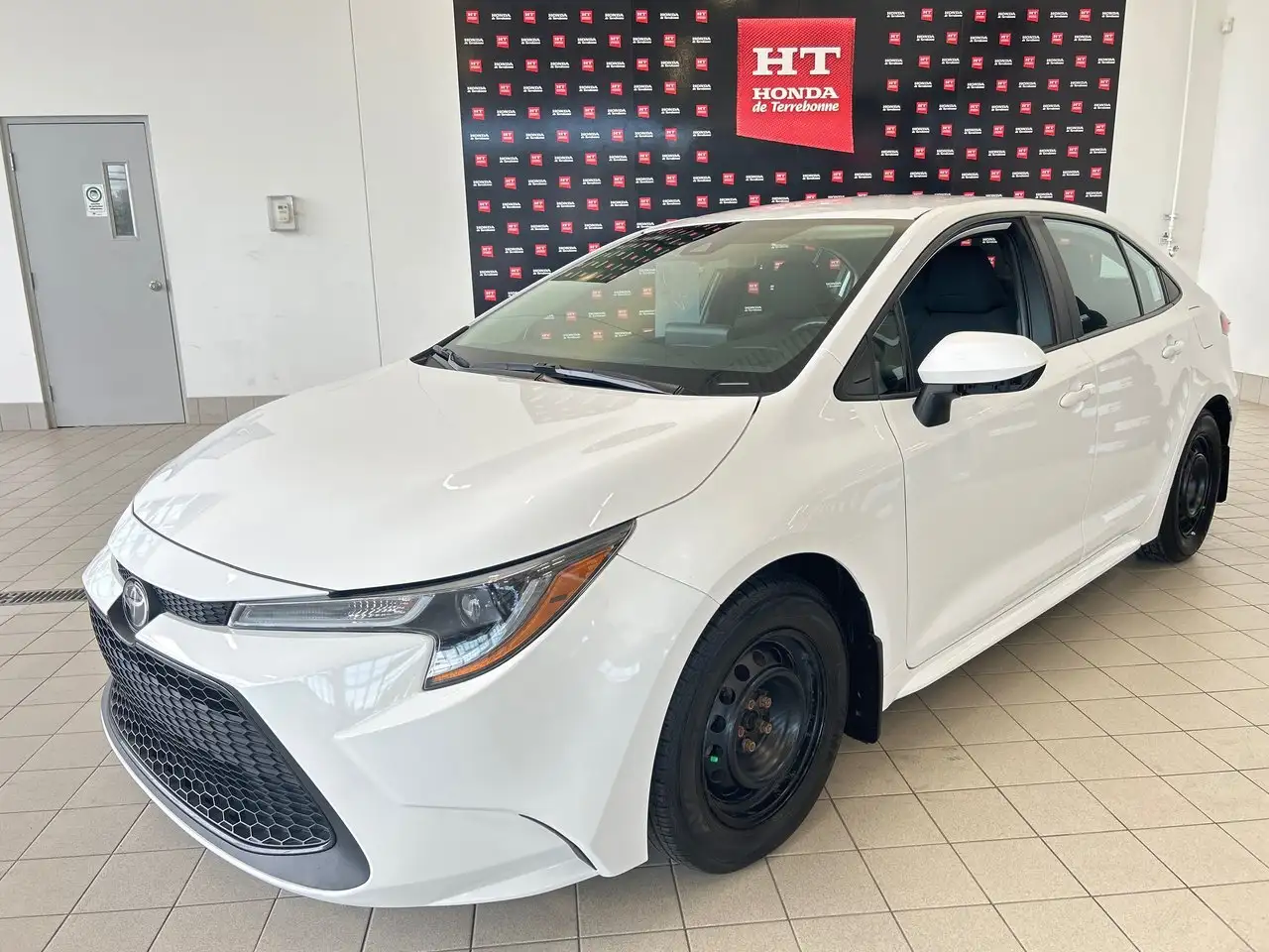 2020 Toyota Corolla L — photo 1