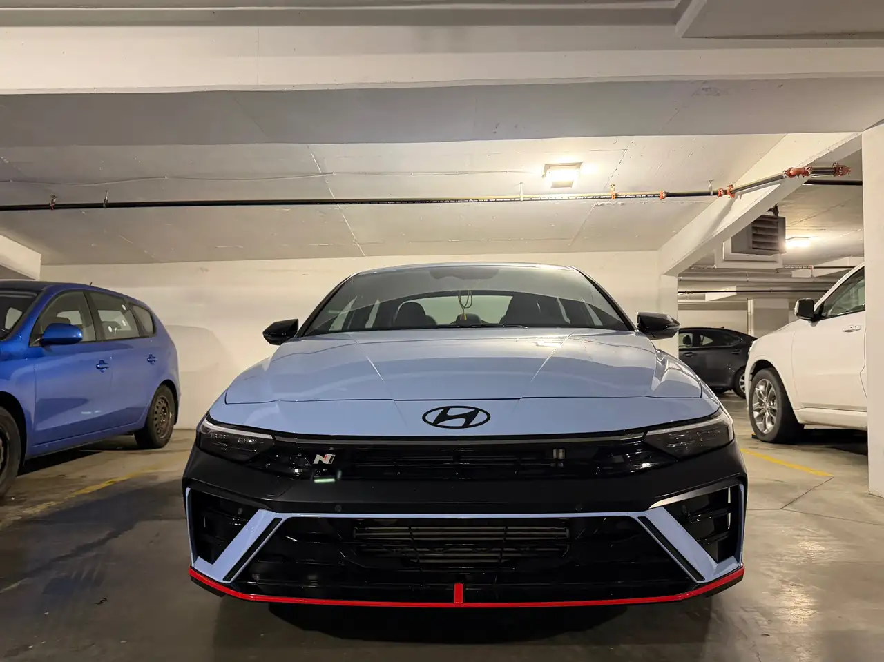 2025 Hyundai ELANTRA Base — photo 1