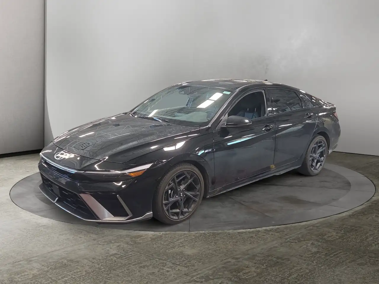 2025 Hyundai ELANTRA Ultimate — photo 1