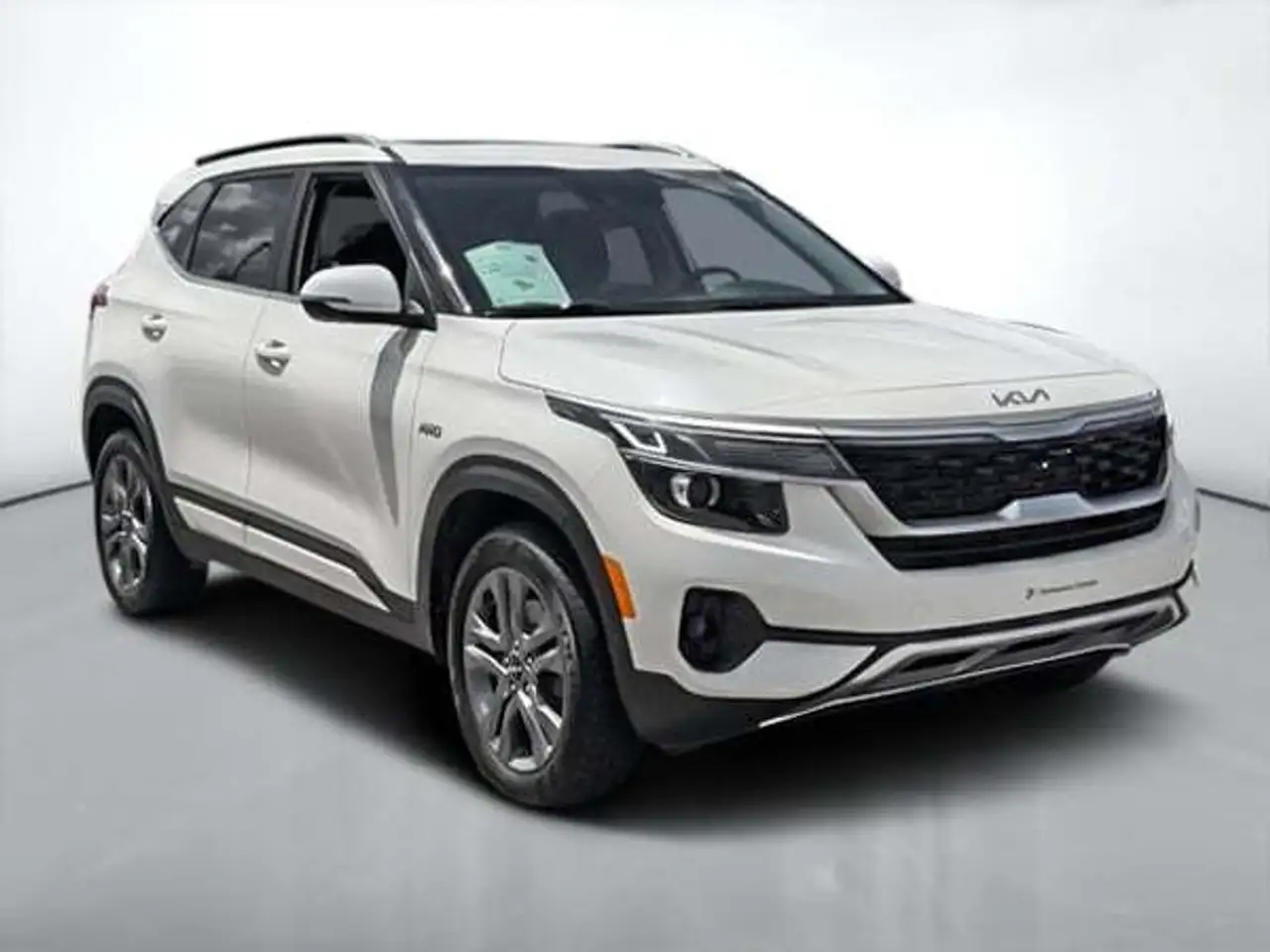 2023 Kia Seltos EX — photo 1