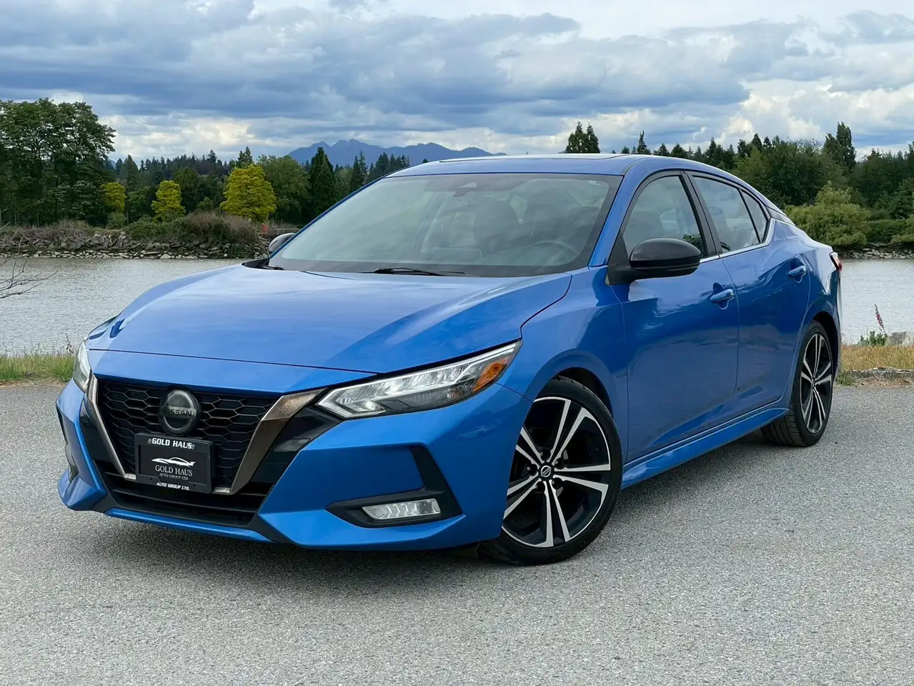 2020 Nissan Sentra SR — photo 1