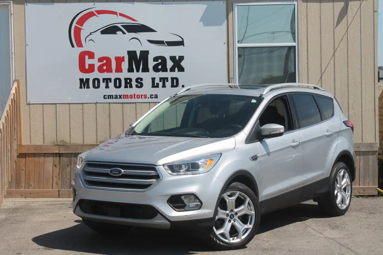 2019 Ford Escape Titanium — photo 1
