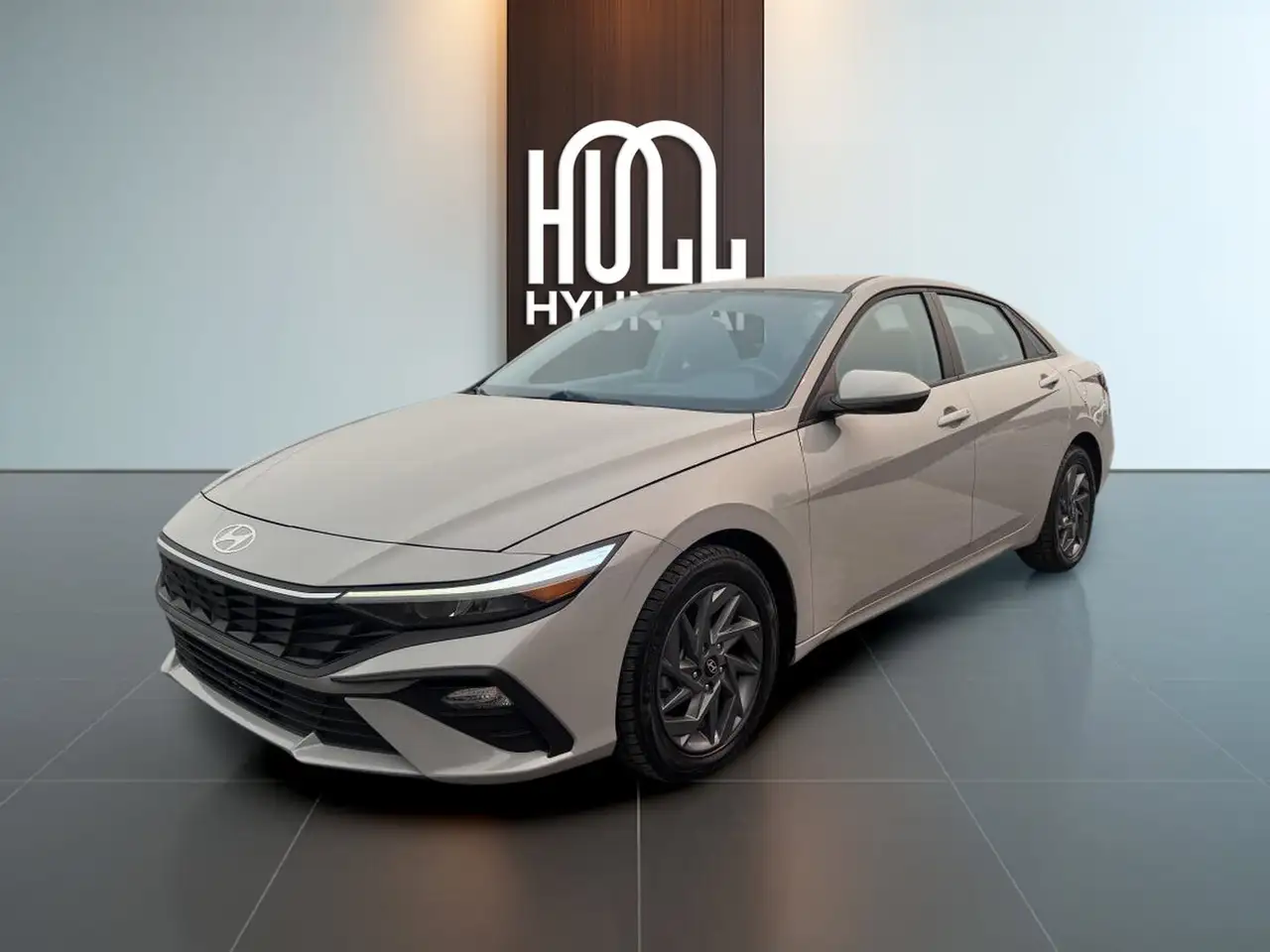 2025 Hyundai ELANTRA Preferred — photo 1