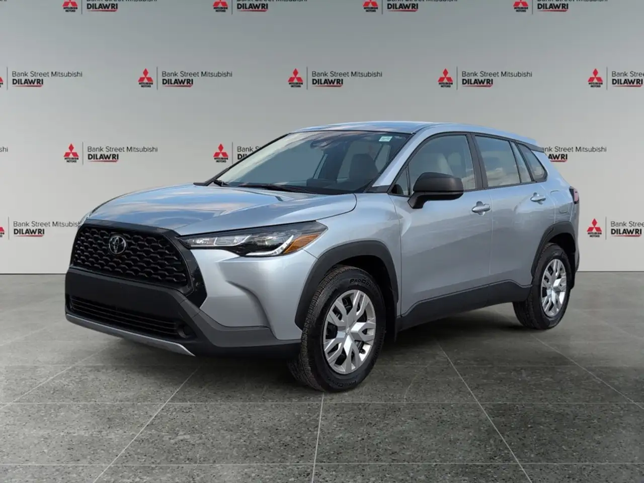 2024 Toyota Corolla Cross L — photo 1
