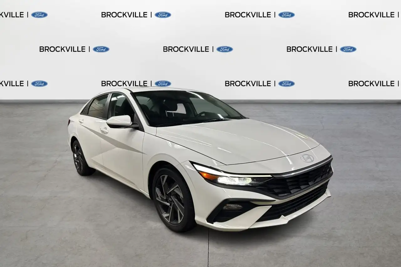 2025 Hyundai ELANTRA Preferred — photo 1