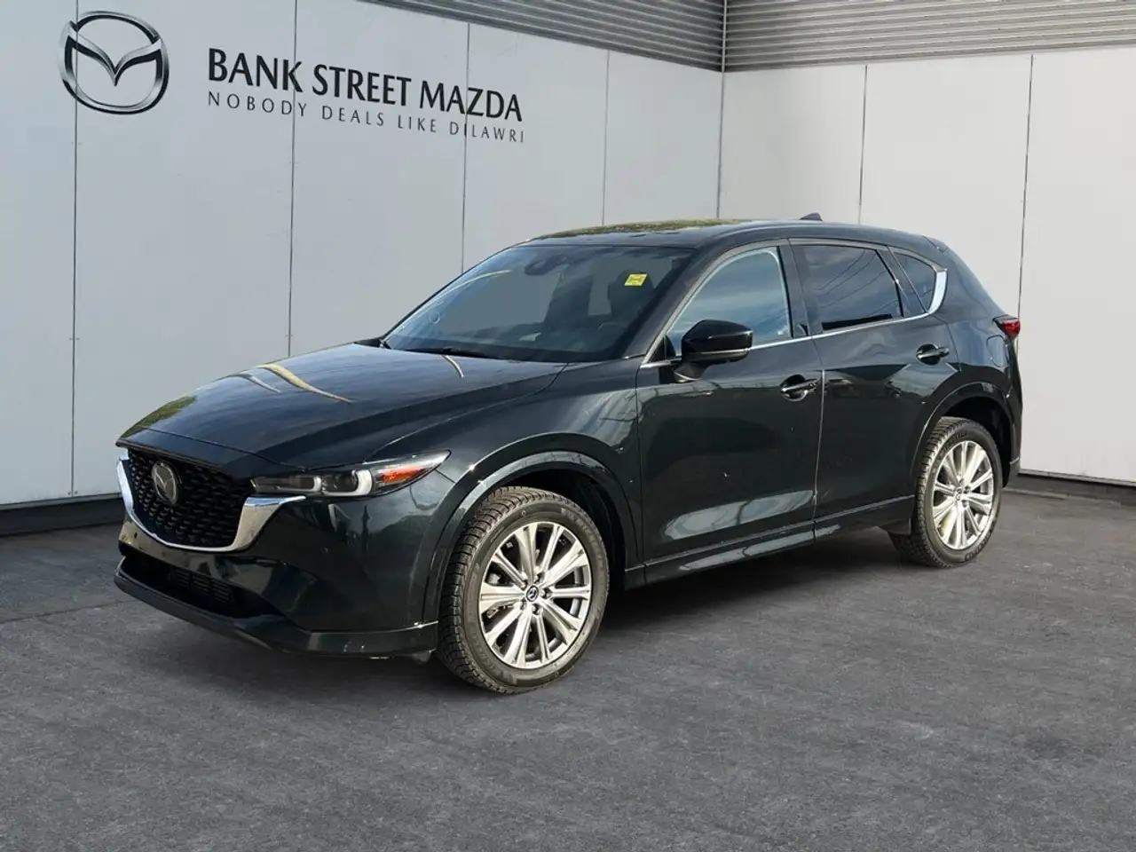 2022 Mazda CX-5 Signature — photo 1