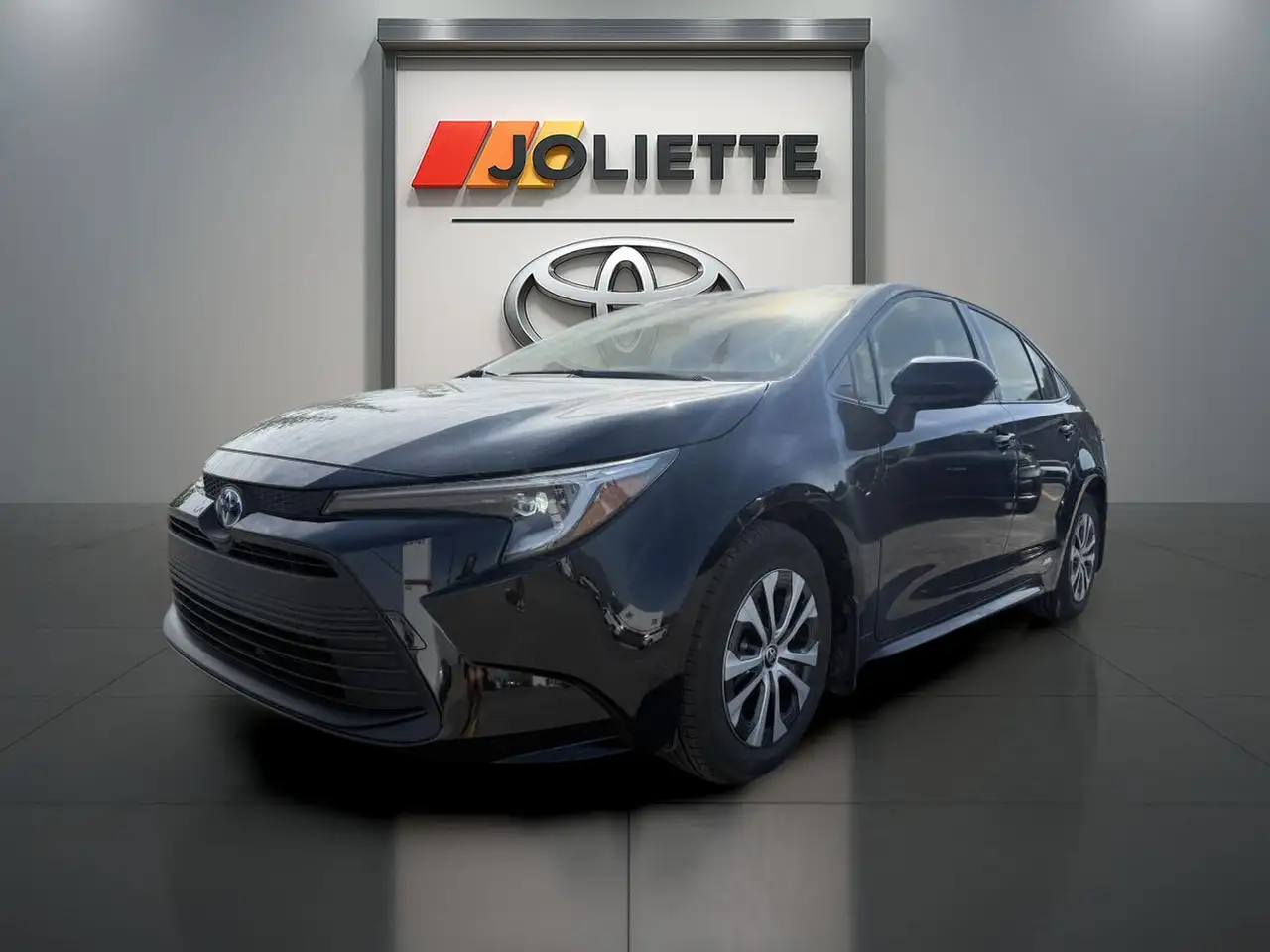 2023 Toyota Corolla Hybrid LE — photo 1