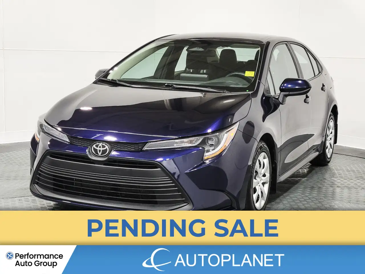 2023 Toyota Corolla LE — photo 1