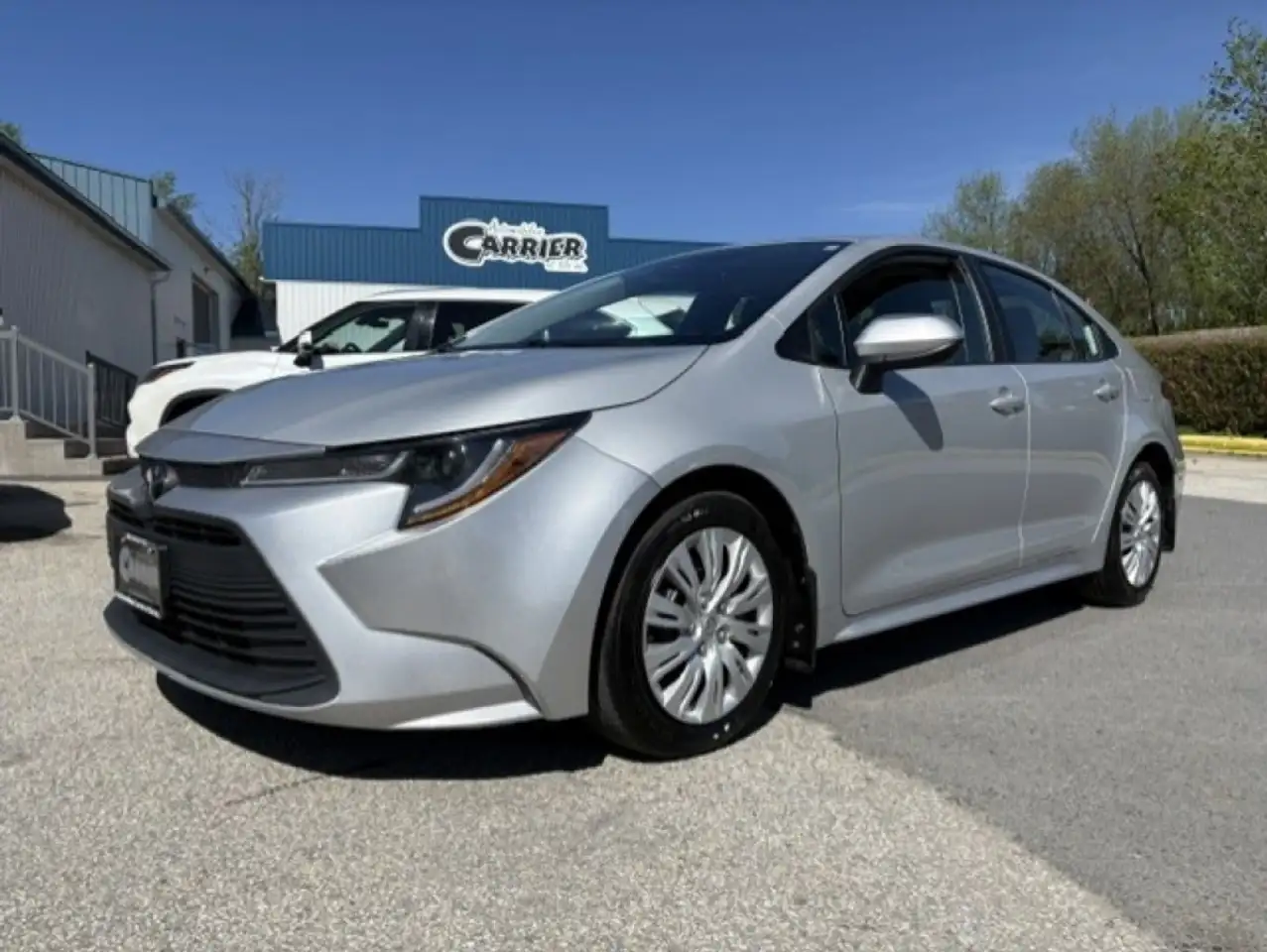2023 Toyota Corolla LE — photo 1