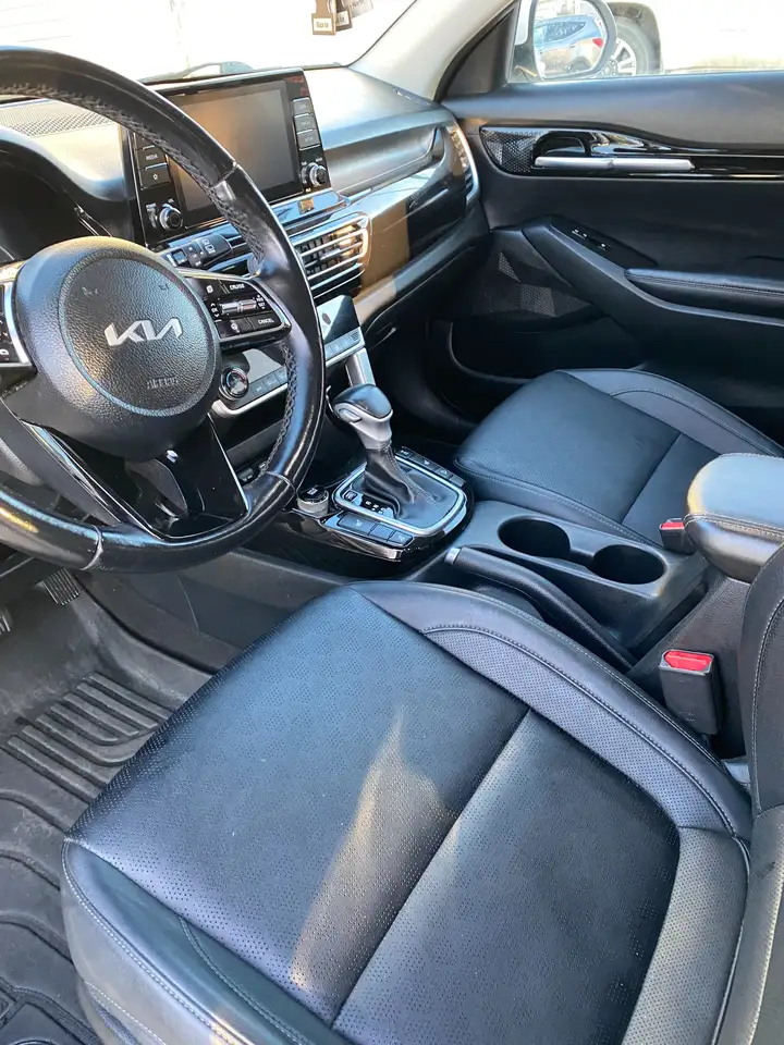 2023 Kia Seltos EX — photo 1
