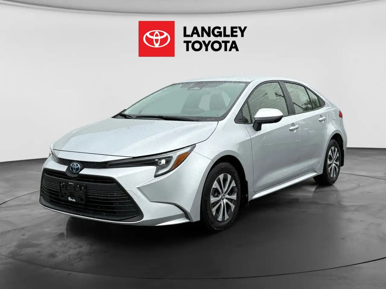 2023 Toyota Corolla Hybrid LE — photo 1
