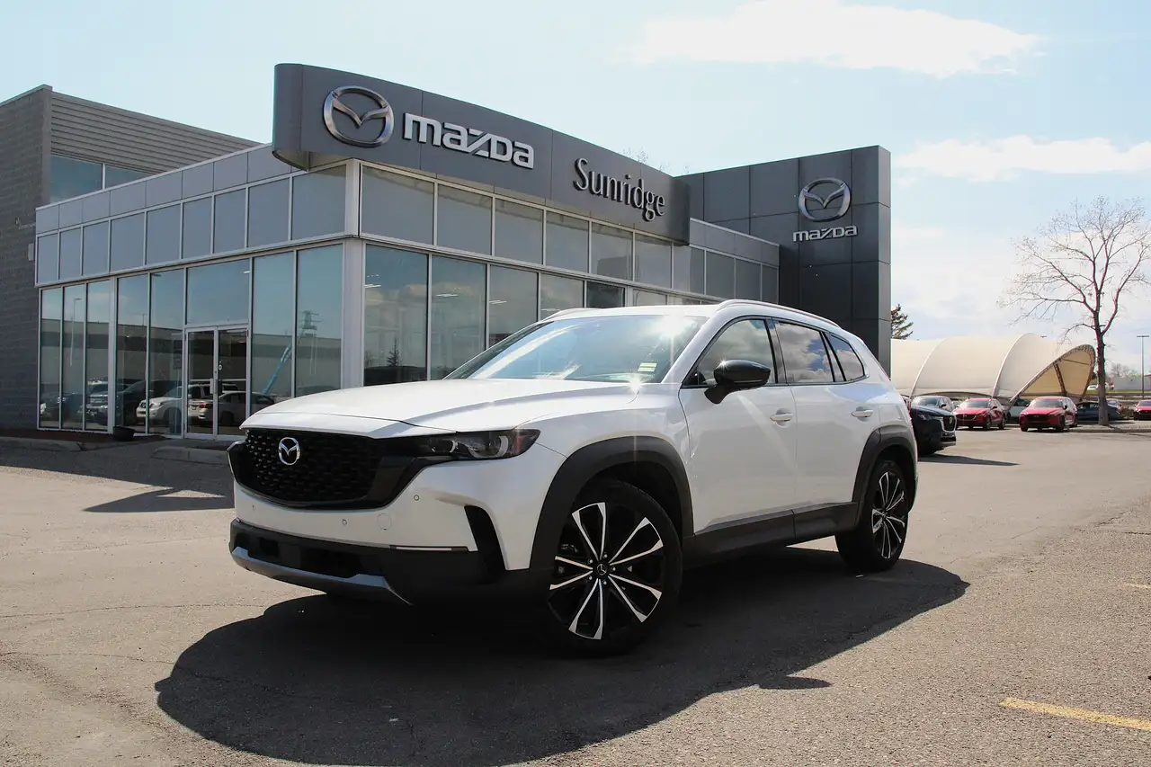 2024 Mazda CX-50 GT — photo 1