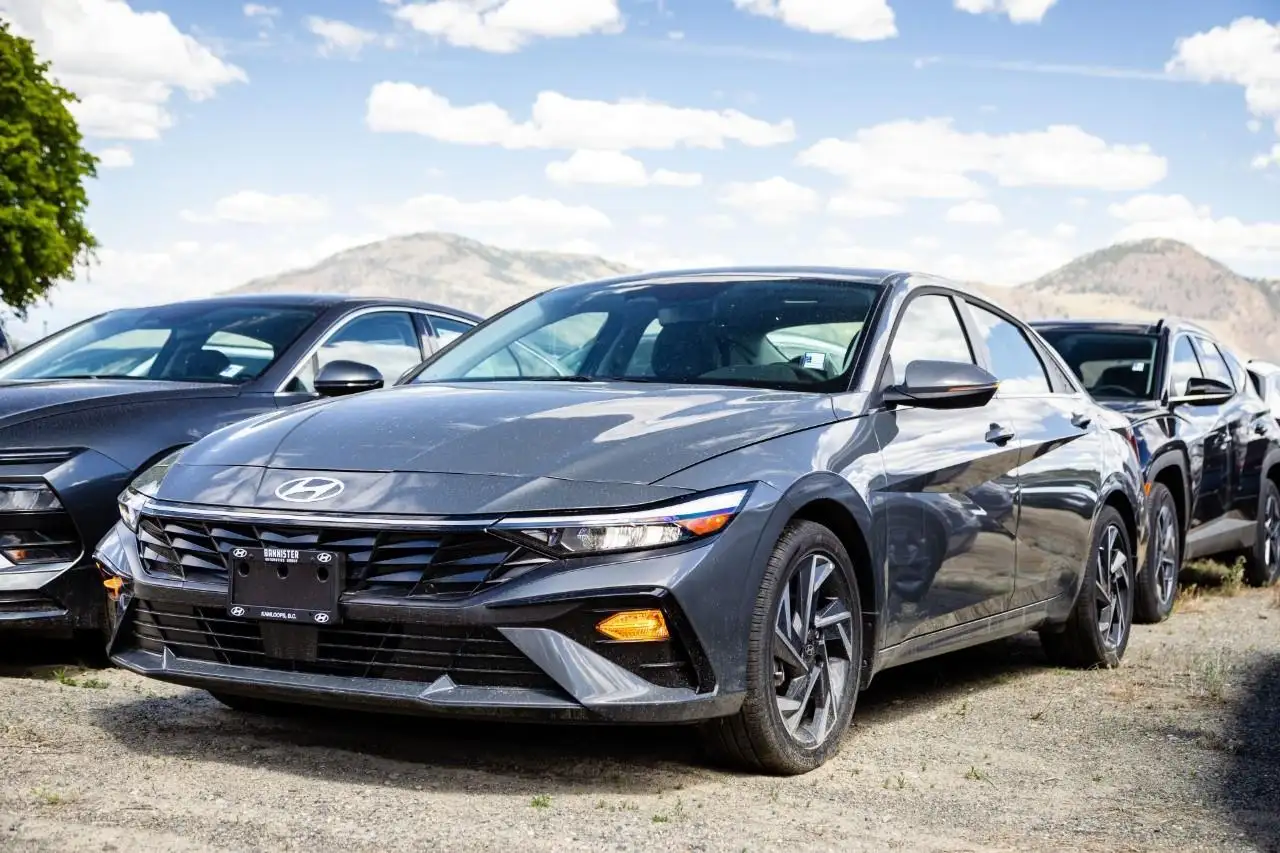 2025 Hyundai ELANTRA