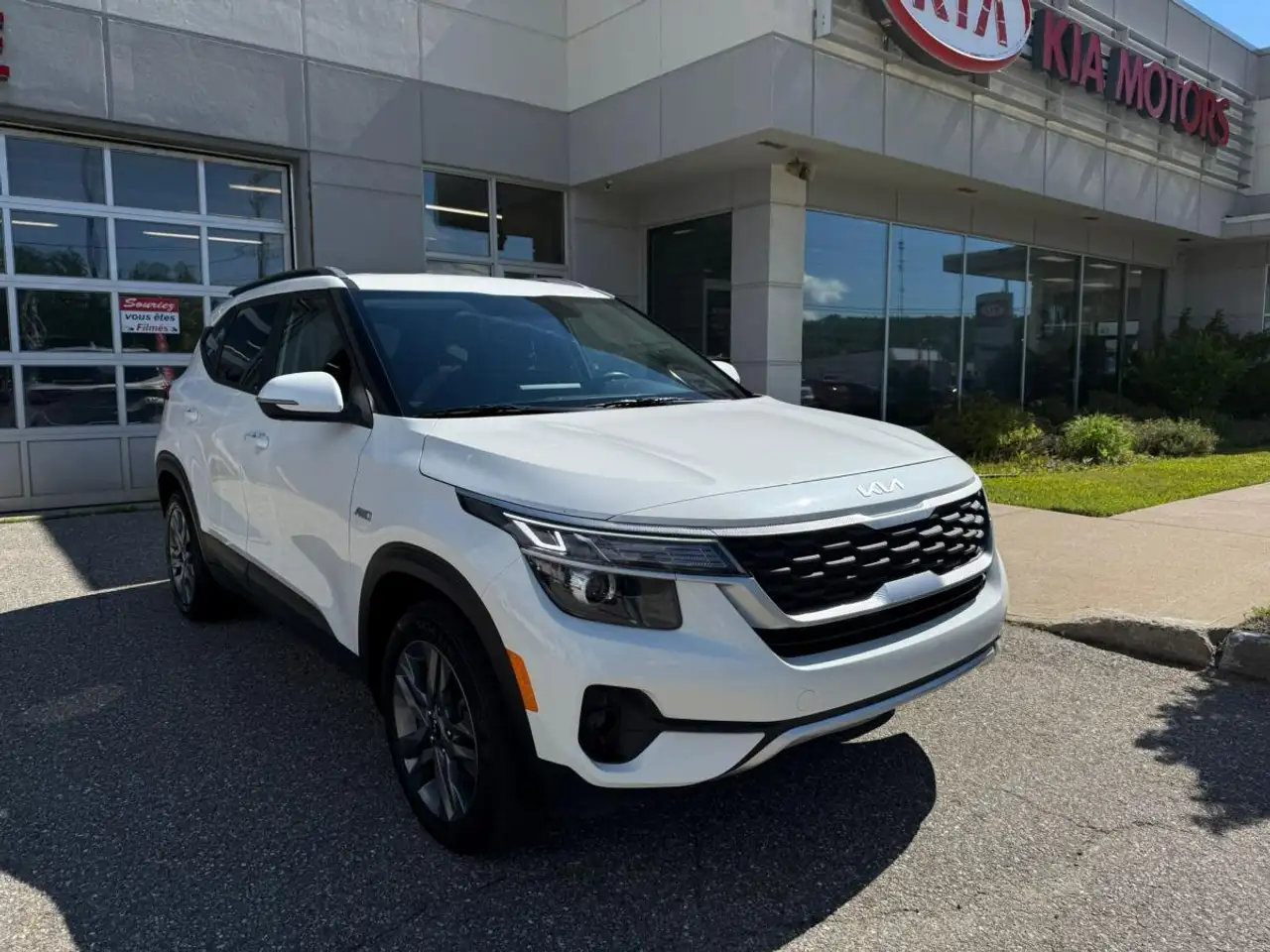 2023 Kia Seltos LX — photo 1