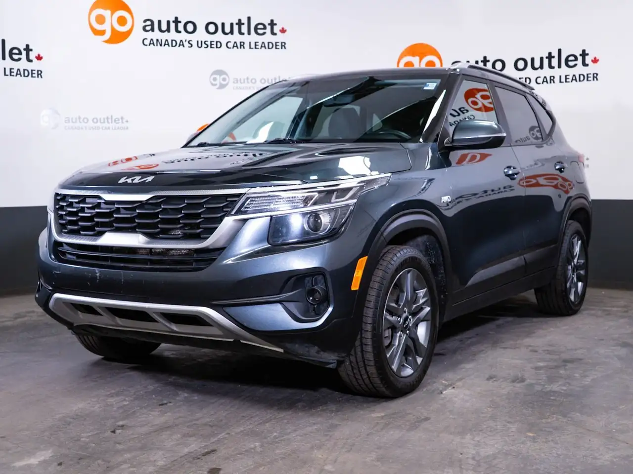 2023 Kia Seltos LX — photo 1